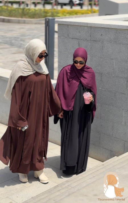 أسود